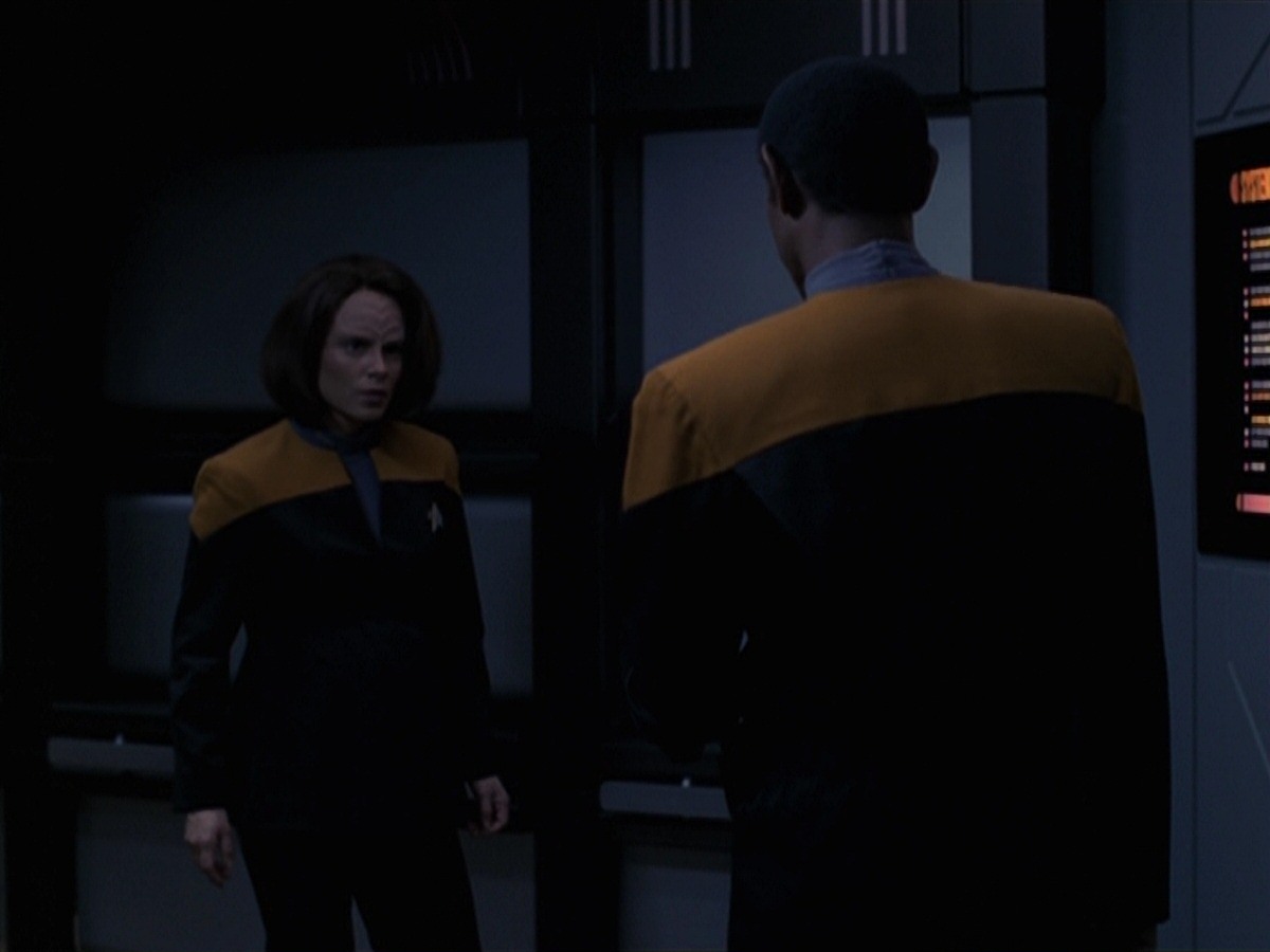 extant_StarTrek_VOY_7x24-RenaissanceMan_2415.jpg
