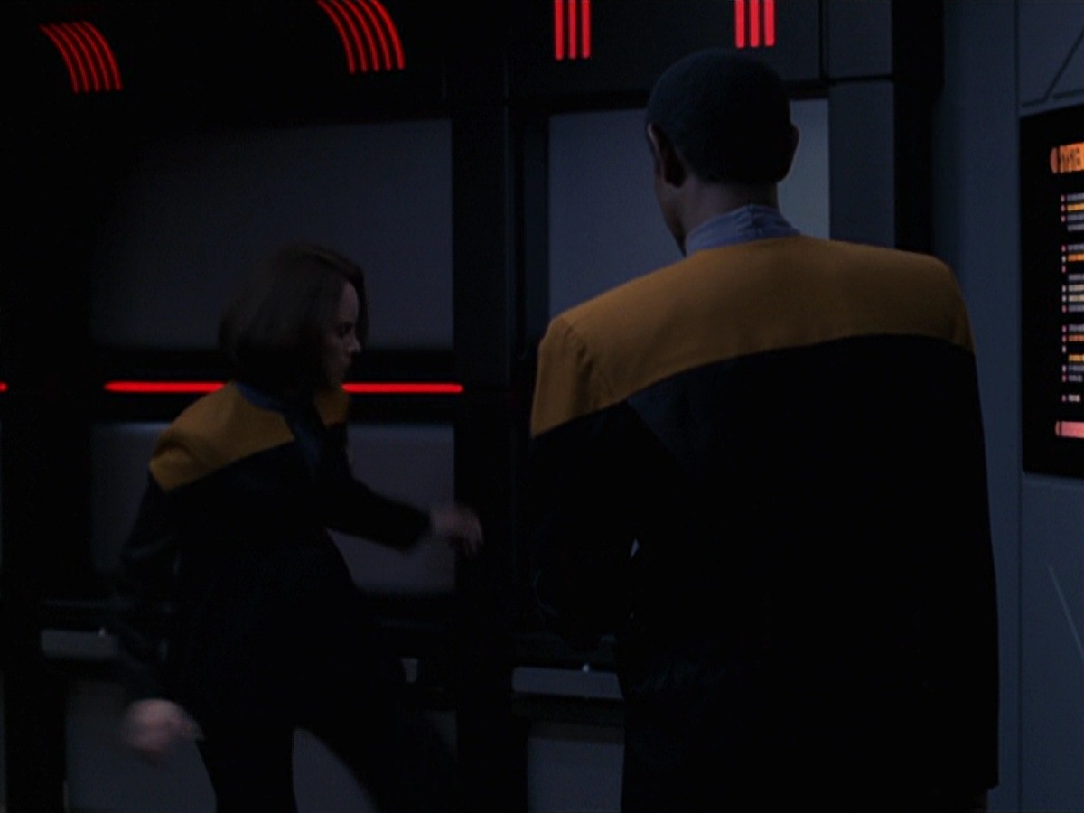 extant_StarTrek_VOY_7x24-RenaissanceMan_2416.jpg