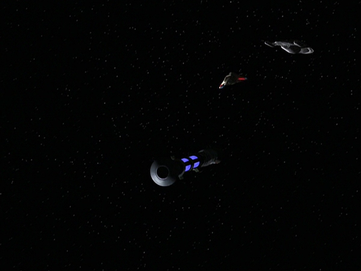 extant_StarTrek_VOY_7x24-RenaissanceMan_2442.jpg