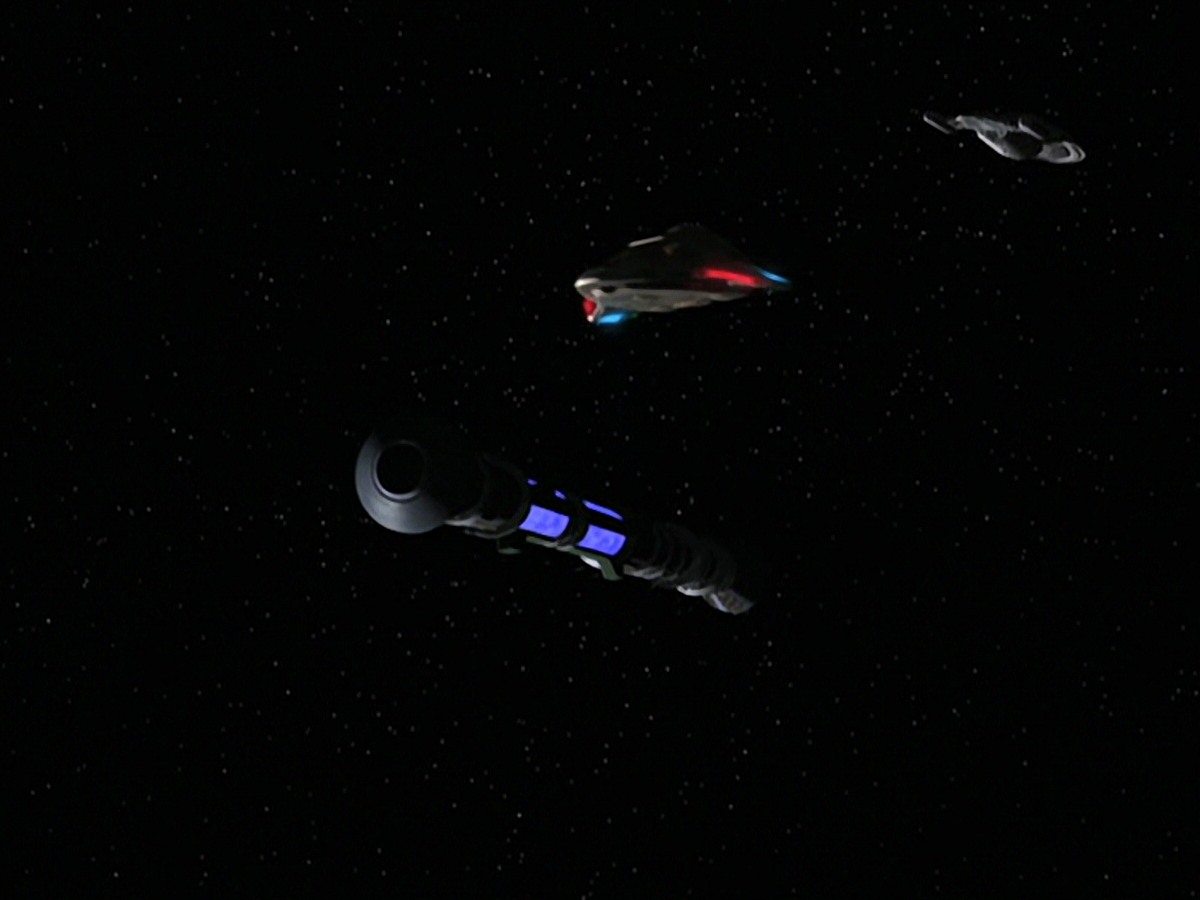 extant_StarTrek_VOY_7x24-RenaissanceMan_2444.jpg