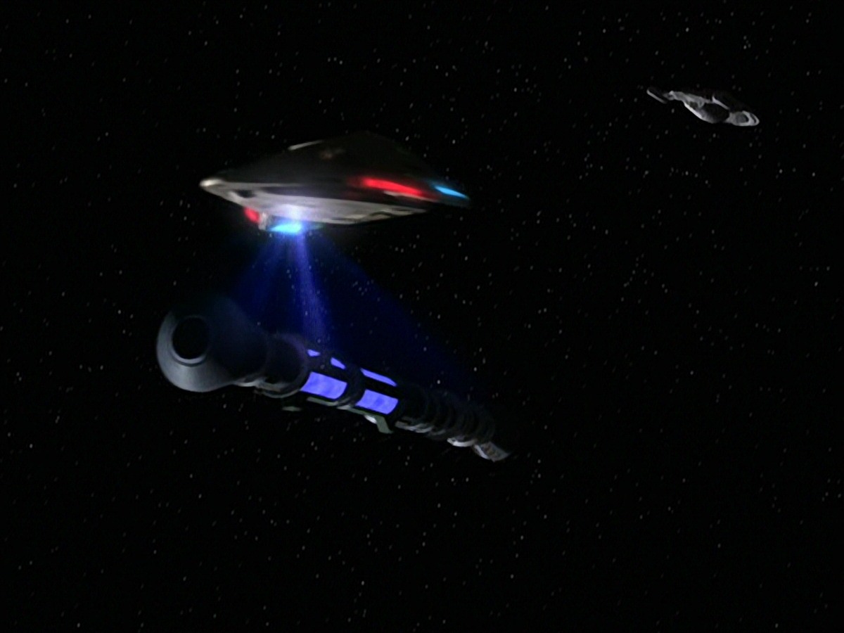 extant_StarTrek_VOY_7x24-RenaissanceMan_2445.jpg