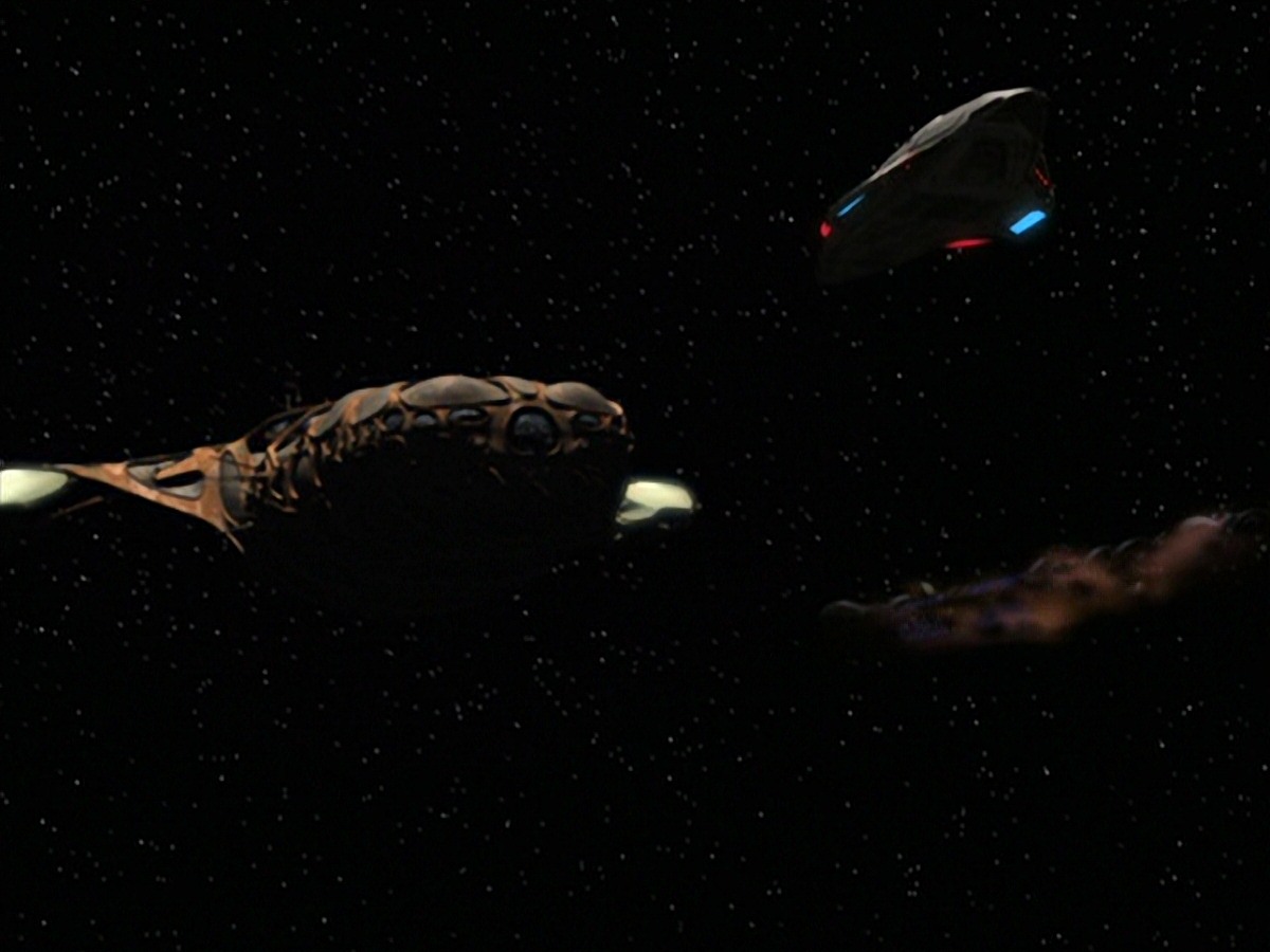 extant_StarTrek_VOY_7x24-RenaissanceMan_2637.jpg