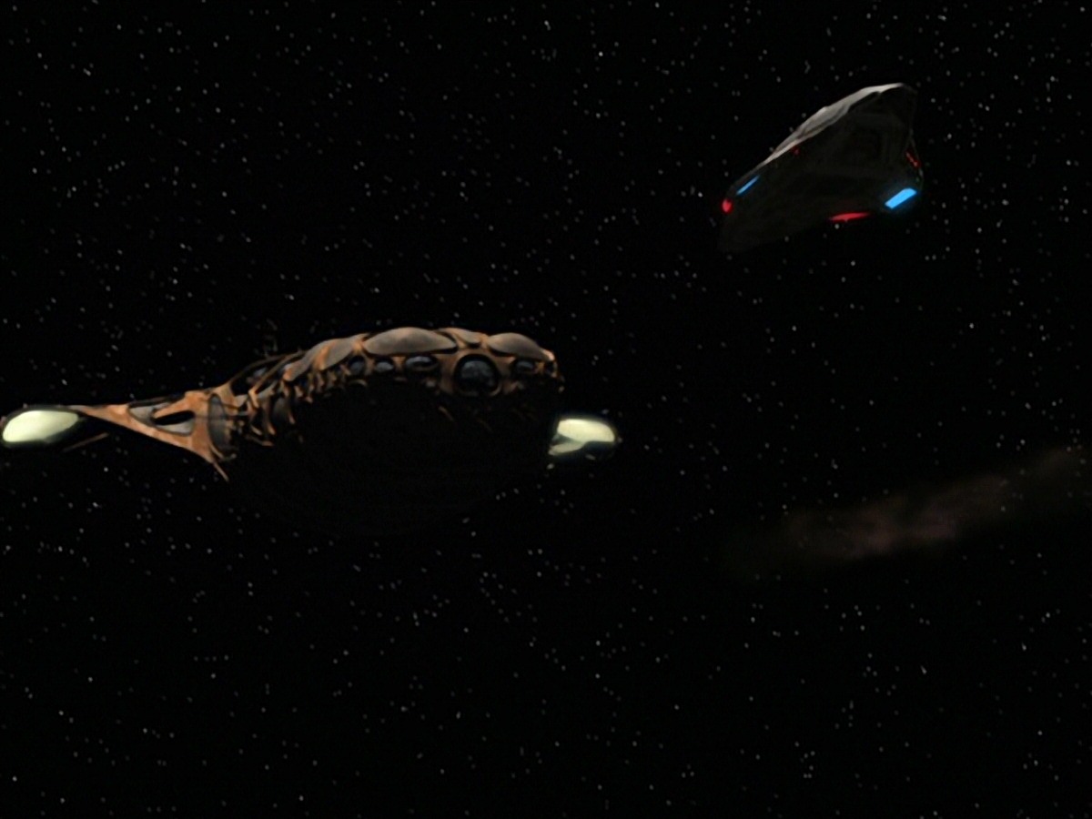 extant_StarTrek_VOY_7x24-RenaissanceMan_2638.jpg