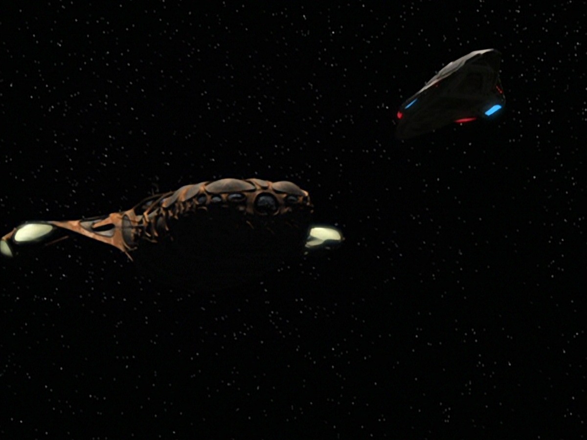 extant_StarTrek_VOY_7x24-RenaissanceMan_2639.jpg