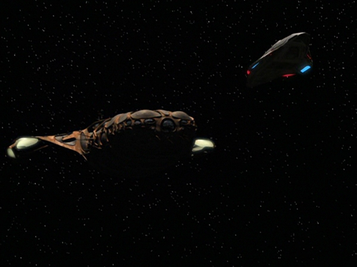 extant_StarTrek_VOY_7x24-RenaissanceMan_2640.jpg