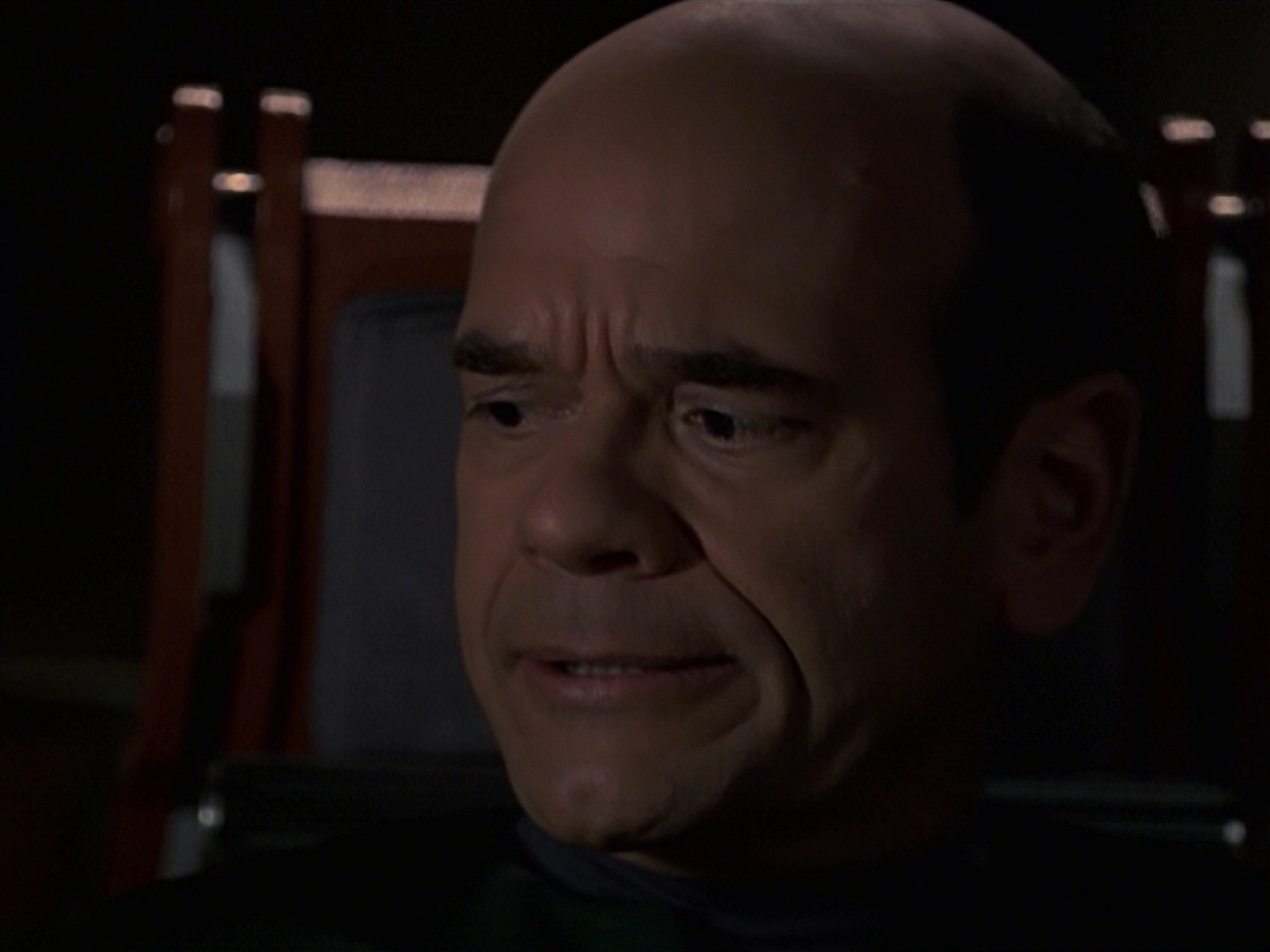 extant_StarTrek_VOY_7x24-RenaissanceMan_2651.jpg