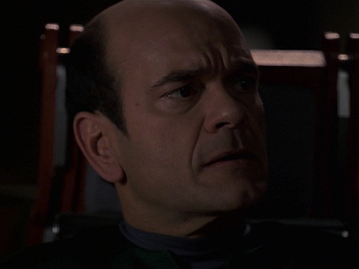 extant_StarTrek_VOY_7x24-RenaissanceMan_2654.jpg