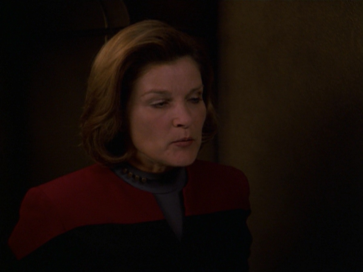 extant_StarTrek_VOY_7x24-RenaissanceMan_2675.jpg