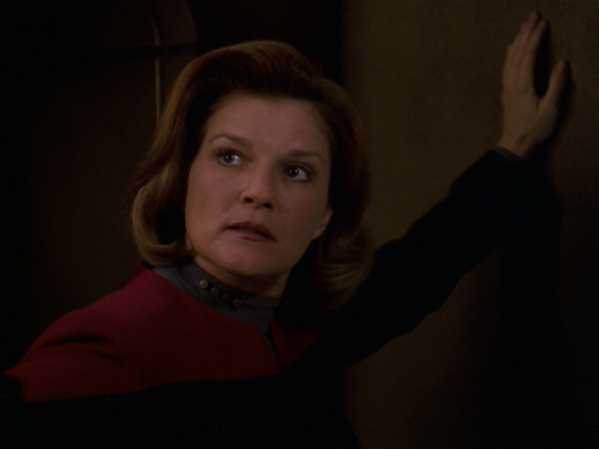extant_StarTrek_VOY_7x24-RenaissanceMan_2739.jpg