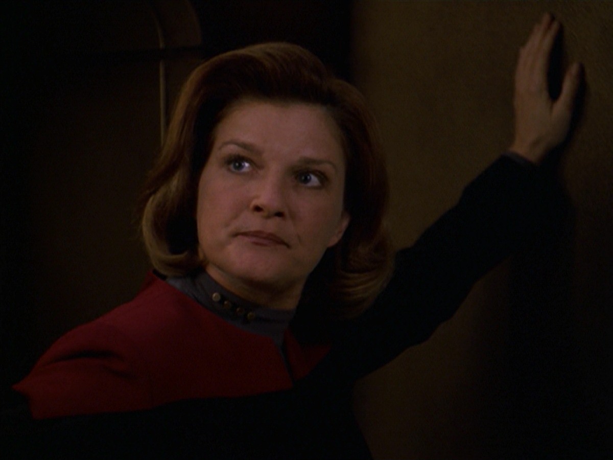 extant_StarTrek_VOY_7x24-RenaissanceMan_2742.jpg