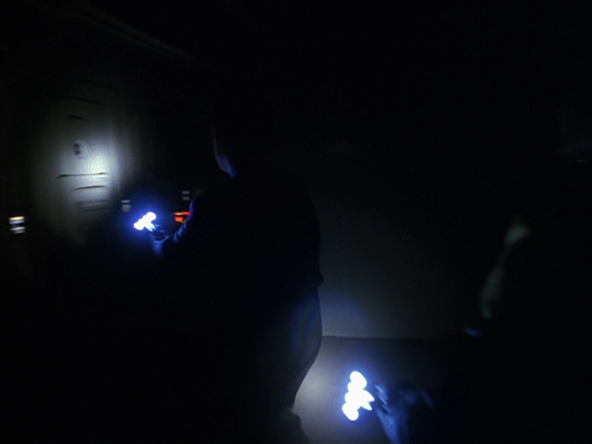 extant_StarTrek_VOY_7x24-RenaissanceMan_2771.jpg