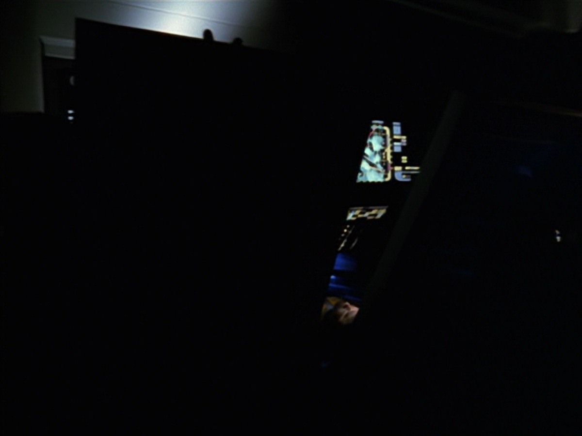 extant_StarTrek_VOY_7x24-RenaissanceMan_2780.jpg
