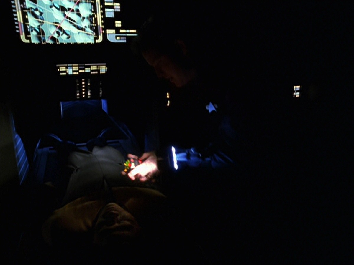 extant_StarTrek_VOY_7x24-RenaissanceMan_2789.jpg