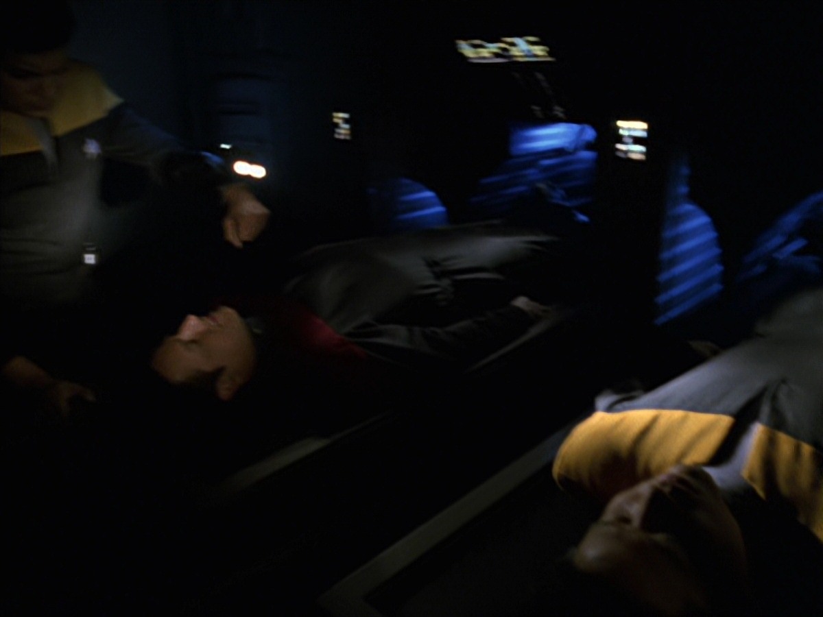 extant_StarTrek_VOY_7x24-RenaissanceMan_2800.jpg