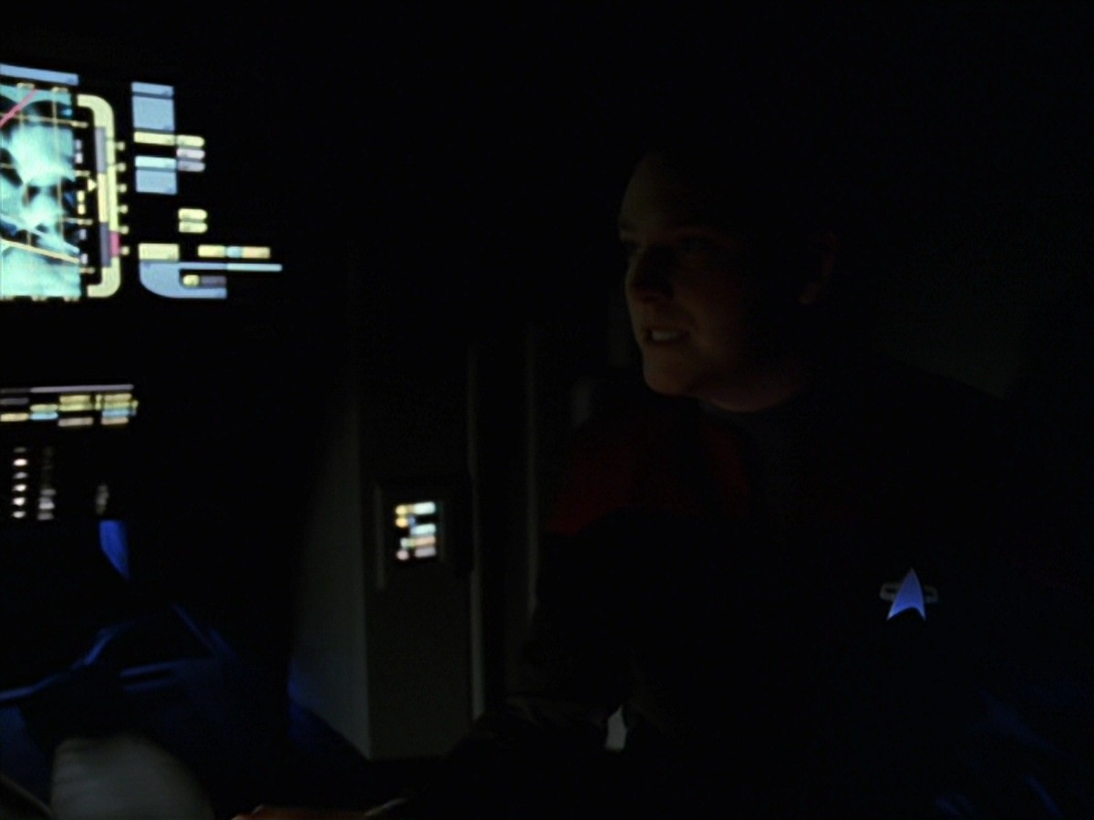 extant_StarTrek_VOY_7x24-RenaissanceMan_2803.jpg