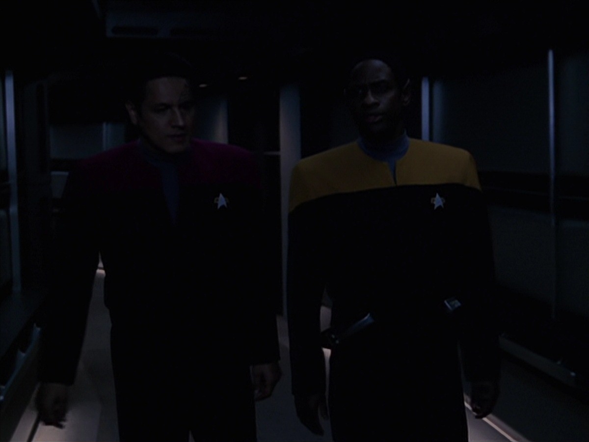extant_StarTrek_VOY_7x24-RenaissanceMan_2807.jpg