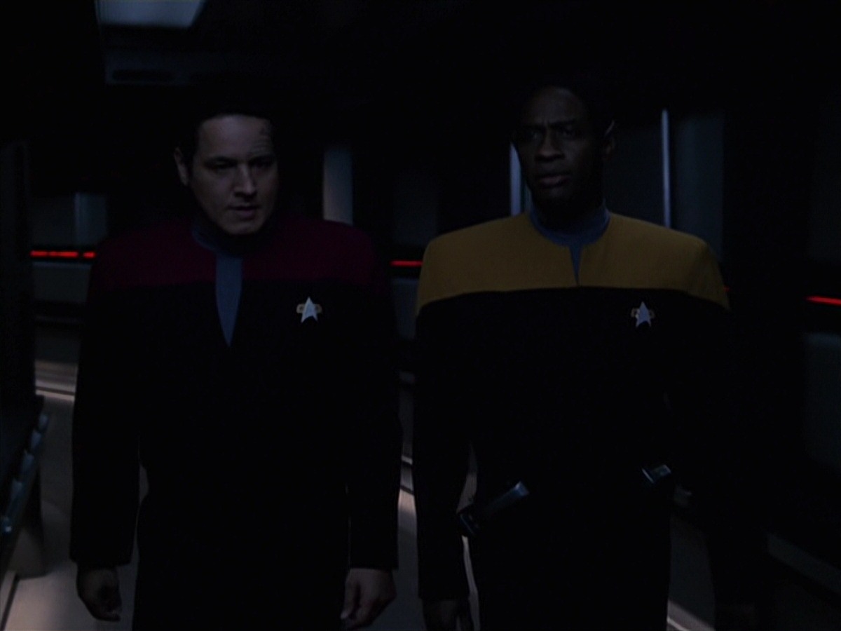 extant_StarTrek_VOY_7x24-RenaissanceMan_2808.jpg