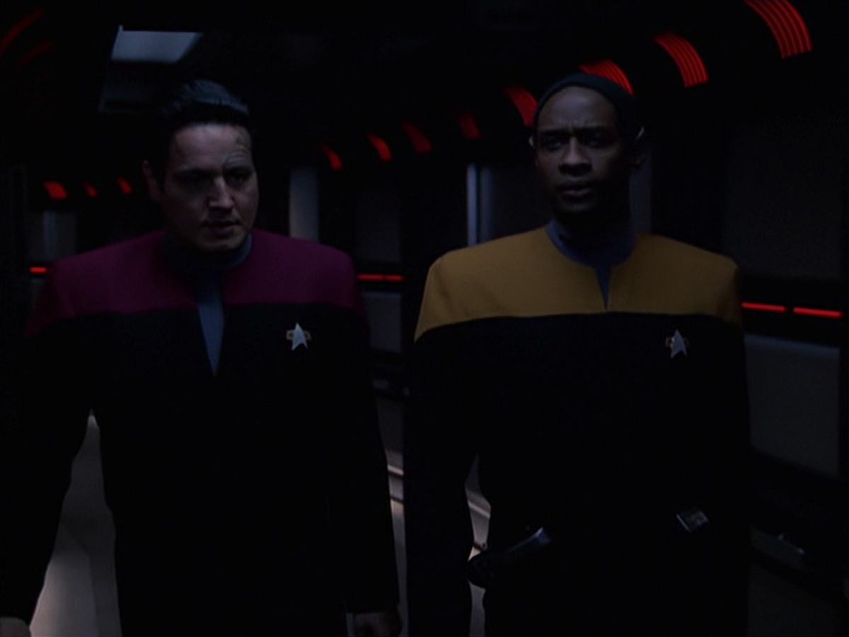 extant_StarTrek_VOY_7x24-RenaissanceMan_2809.jpg