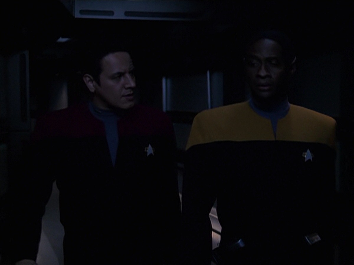 extant_StarTrek_VOY_7x24-RenaissanceMan_2811.jpg
