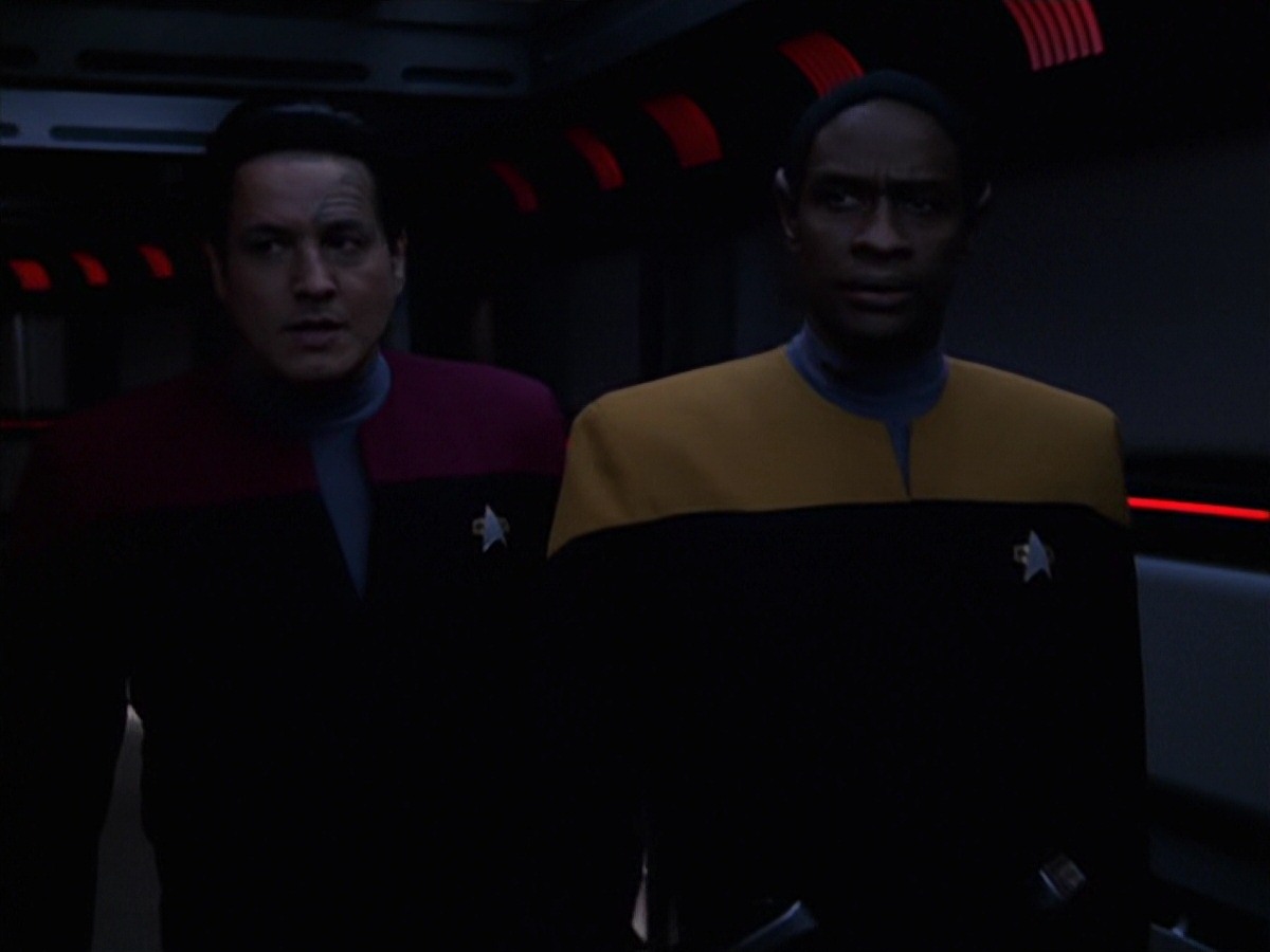 extant_StarTrek_VOY_7x24-RenaissanceMan_2816.jpg