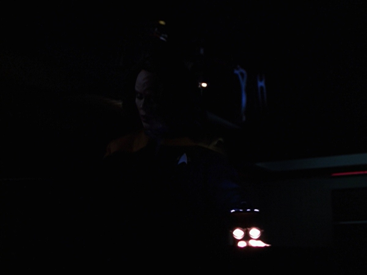 extant_StarTrek_VOY_7x24-RenaissanceMan_2824.jpg