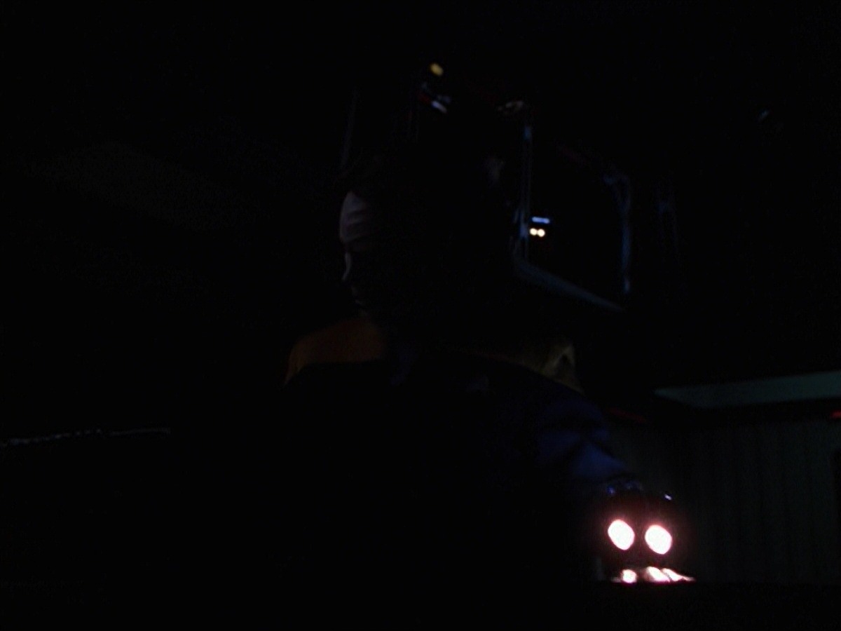 extant_StarTrek_VOY_7x24-RenaissanceMan_2825.jpg