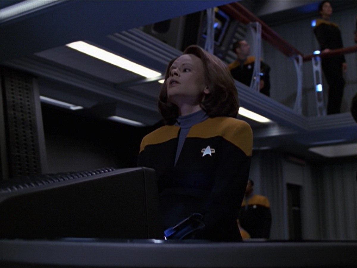 extant_StarTrek_VOY_7x24-RenaissanceMan_2828.jpg