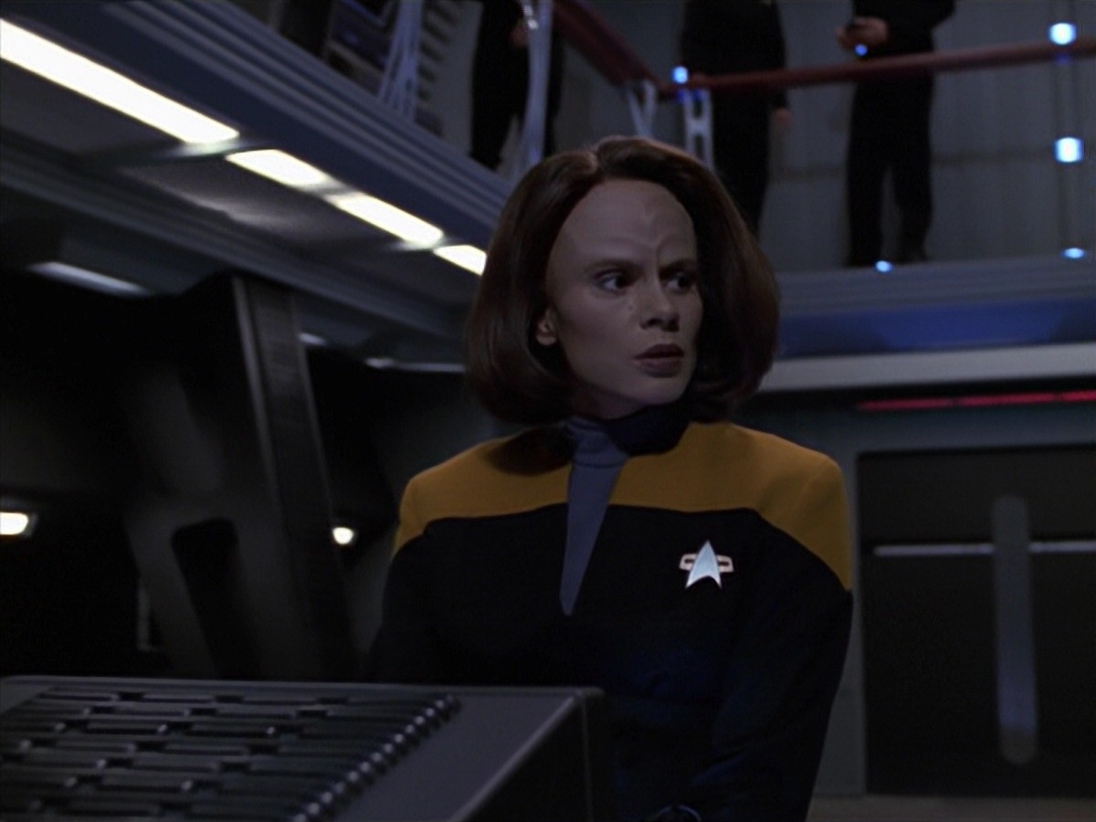 extant_StarTrek_VOY_7x24-RenaissanceMan_2832.jpg