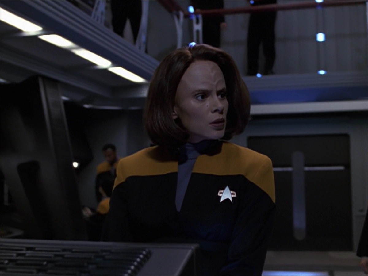 extant_StarTrek_VOY_7x24-RenaissanceMan_2833.jpg