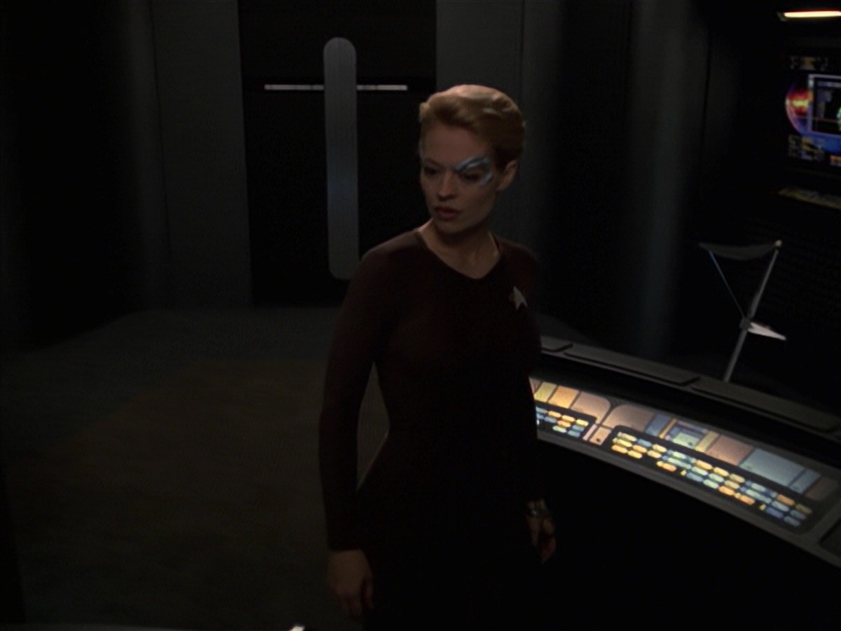 extant_StarTrek_VOY_7x24-RenaissanceMan_2846.jpg