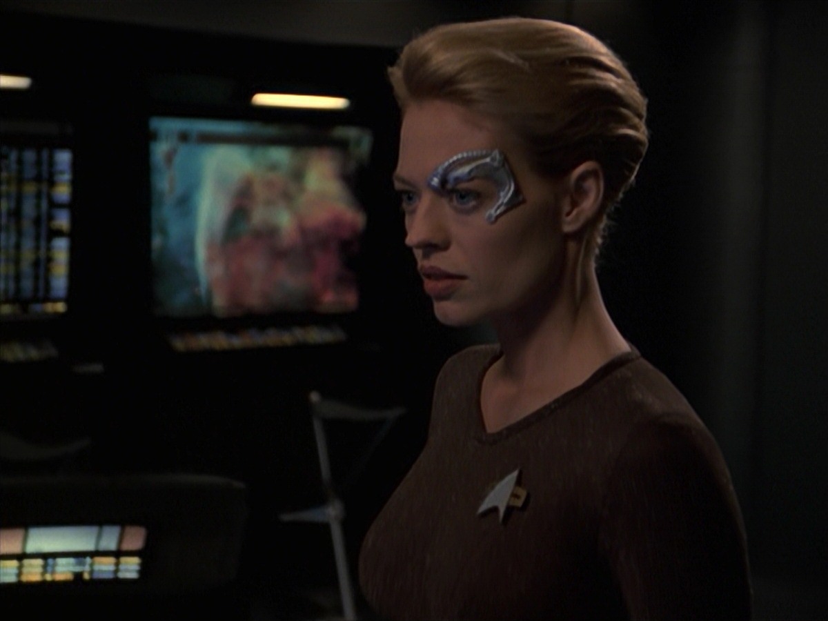 extant_StarTrek_VOY_7x24-RenaissanceMan_2854.jpg