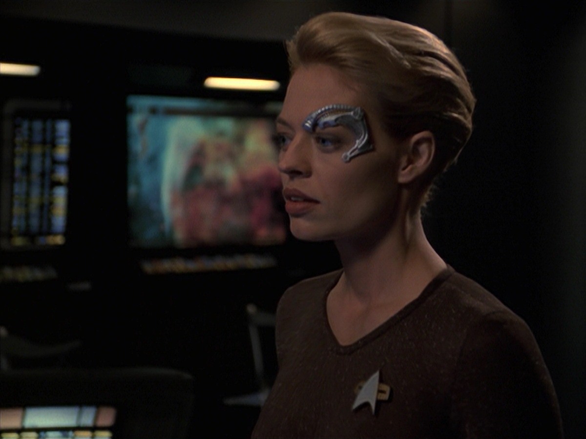 extant_StarTrek_VOY_7x24-RenaissanceMan_2856.jpg