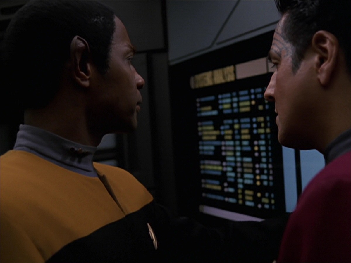 extant_StarTrek_VOY_7x24-RenaissanceMan_2879.jpg