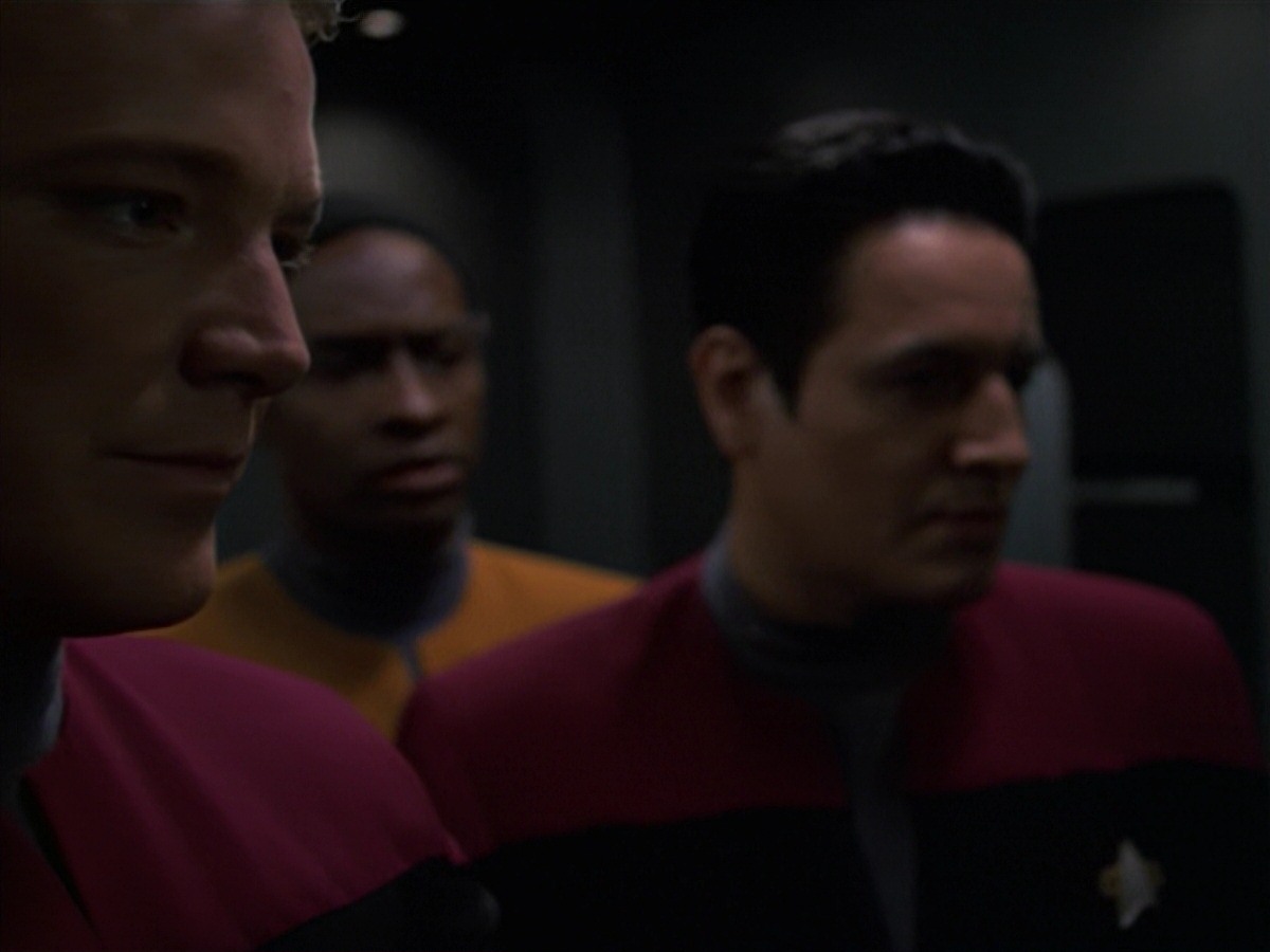 extant_StarTrek_VOY_7x24-RenaissanceMan_2902.jpg