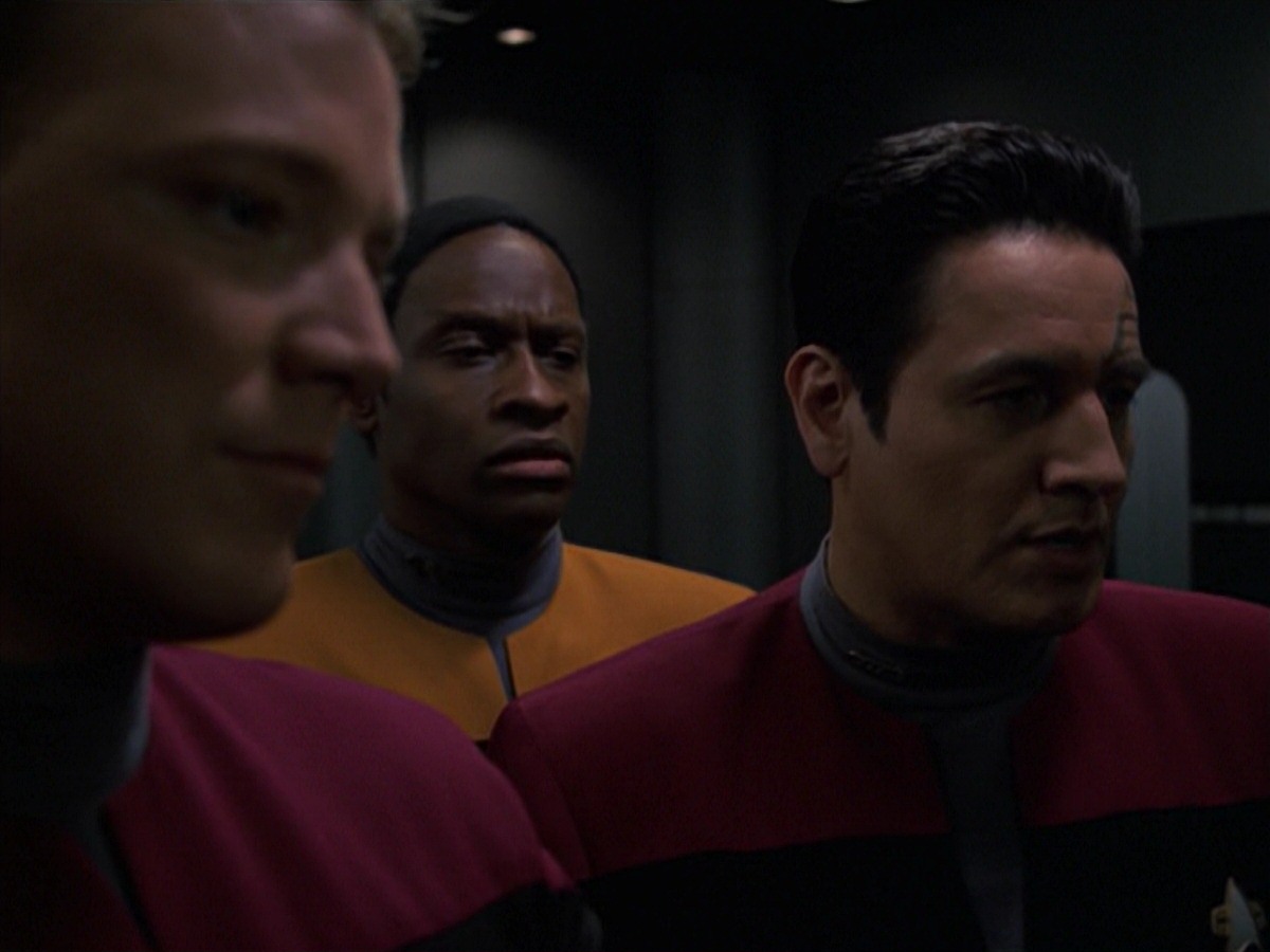 extant_StarTrek_VOY_7x24-RenaissanceMan_2912.jpg
