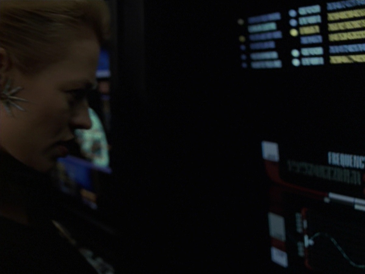 extant_StarTrek_VOY_7x24-RenaissanceMan_2917.jpg