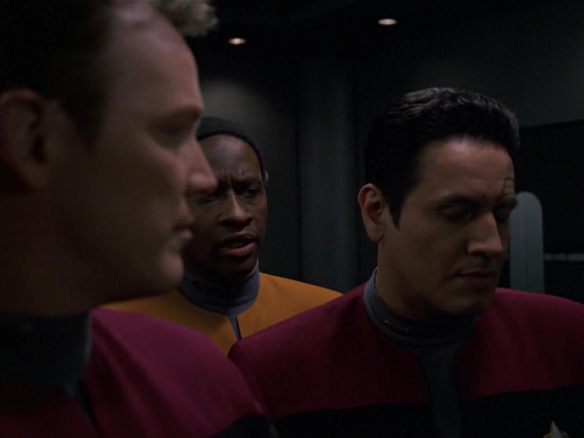 extant_StarTrek_VOY_7x24-RenaissanceMan_2923.jpg