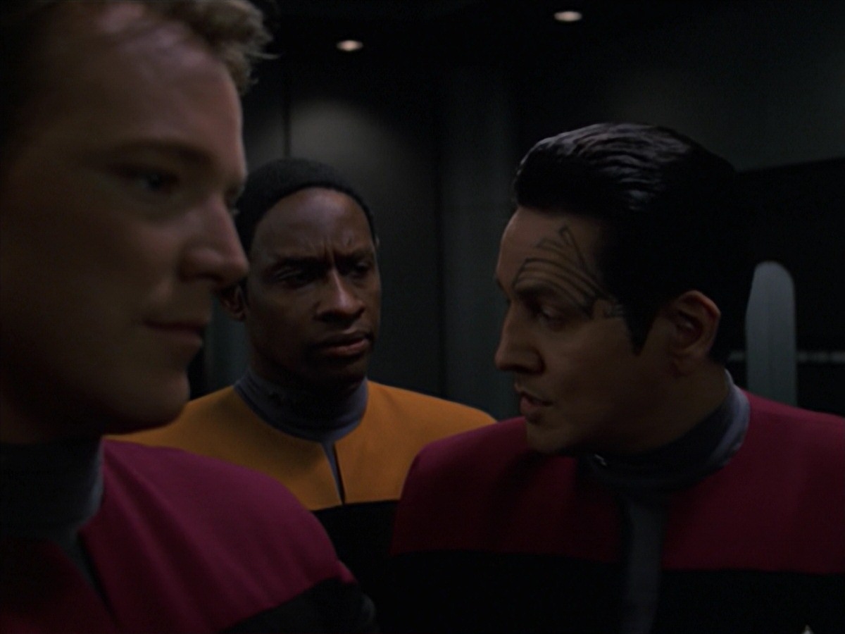 extant_StarTrek_VOY_7x24-RenaissanceMan_2927.jpg