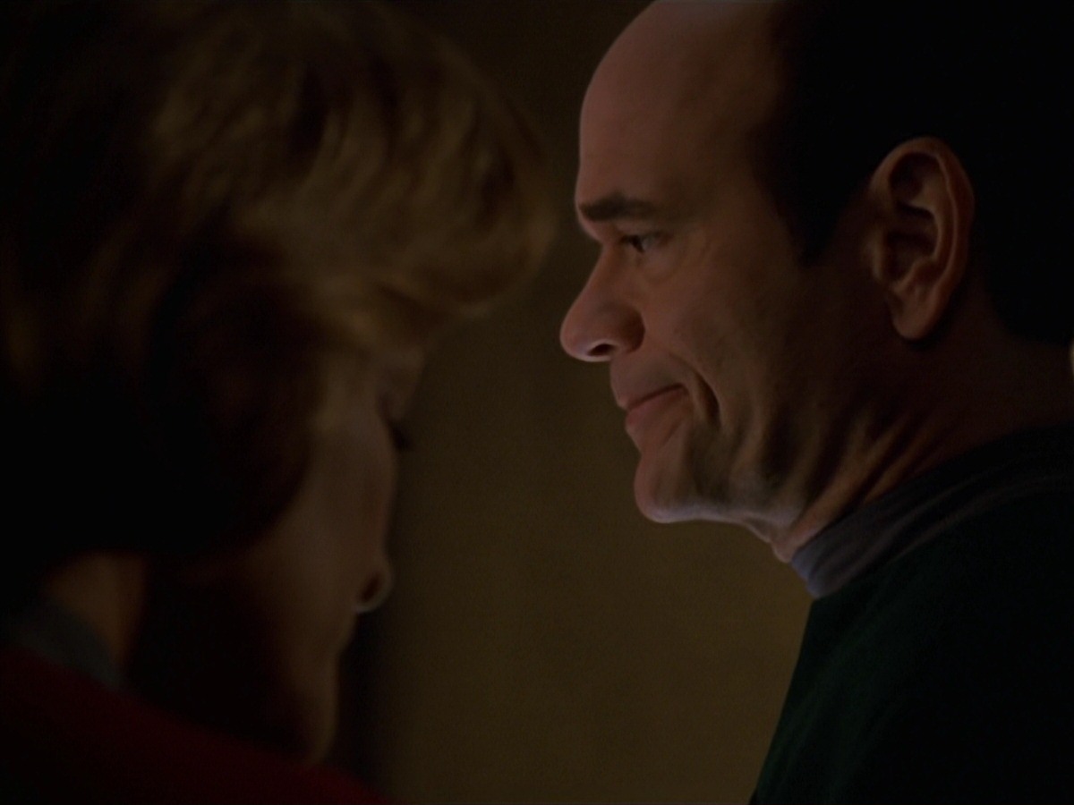 extant_StarTrek_VOY_7x24-RenaissanceMan_2970.jpg