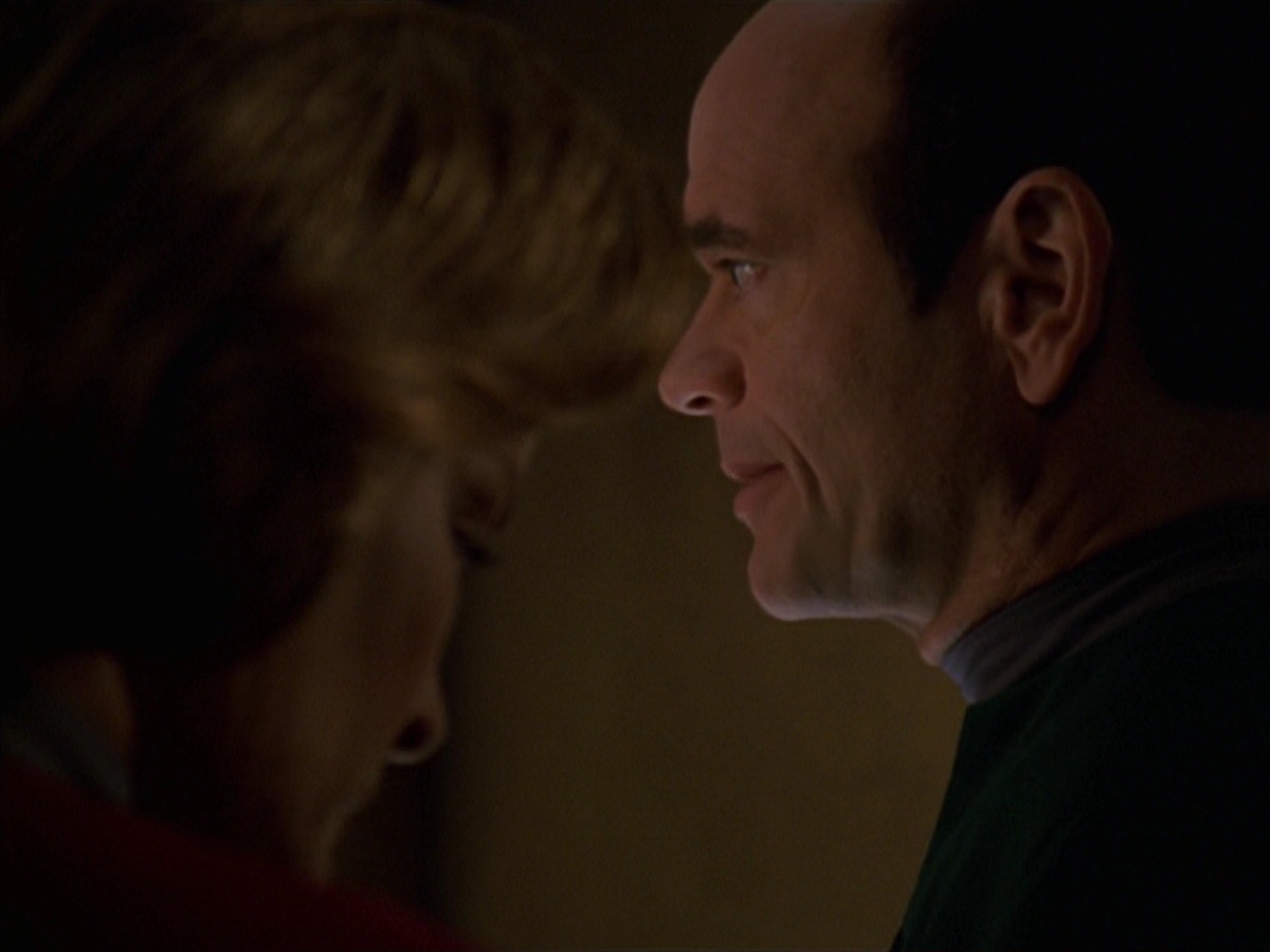 extant_StarTrek_VOY_7x24-RenaissanceMan_2972.jpg
