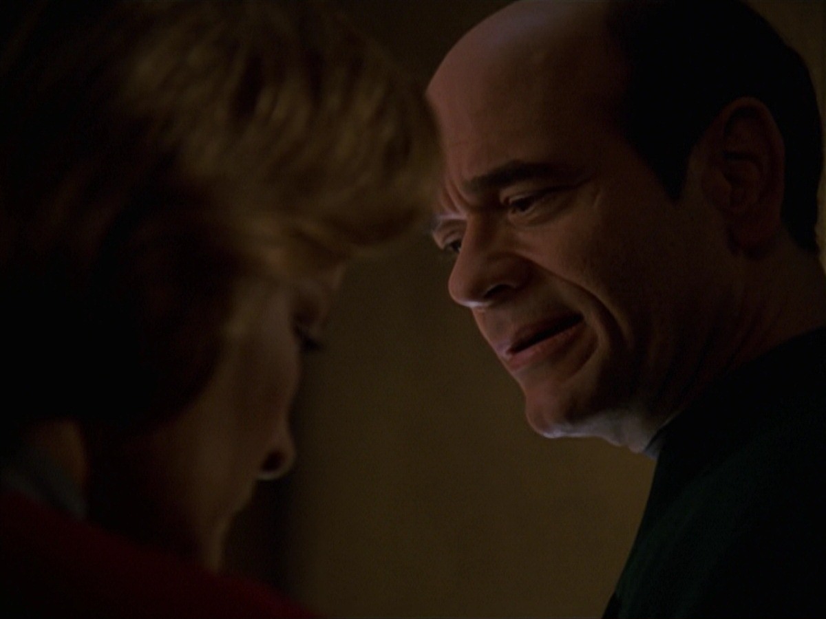 extant_StarTrek_VOY_7x24-RenaissanceMan_2977.jpg