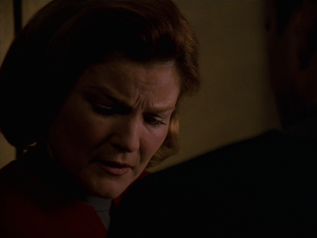 extant_StarTrek_VOY_7x24-RenaissanceMan_2987.jpg