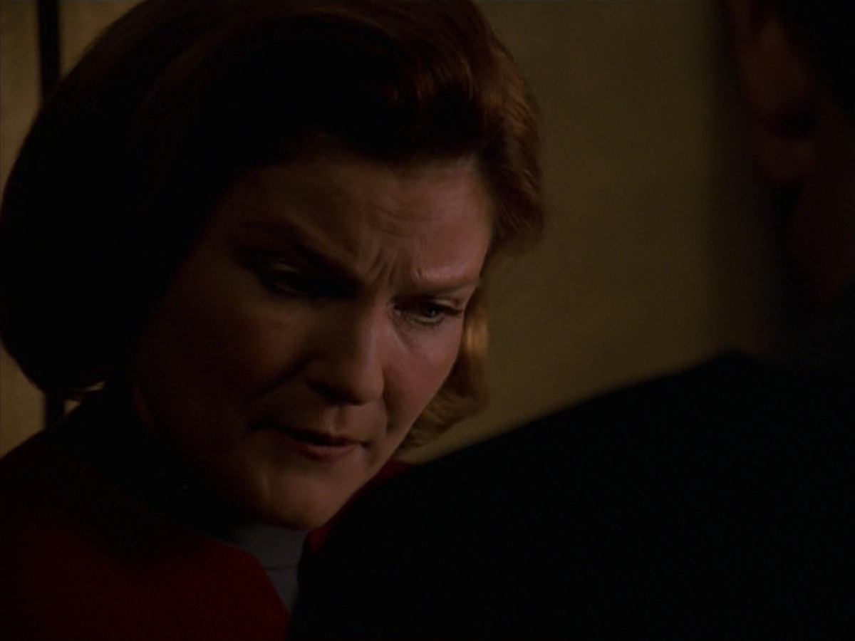 extant_StarTrek_VOY_7x24-RenaissanceMan_2988.jpg