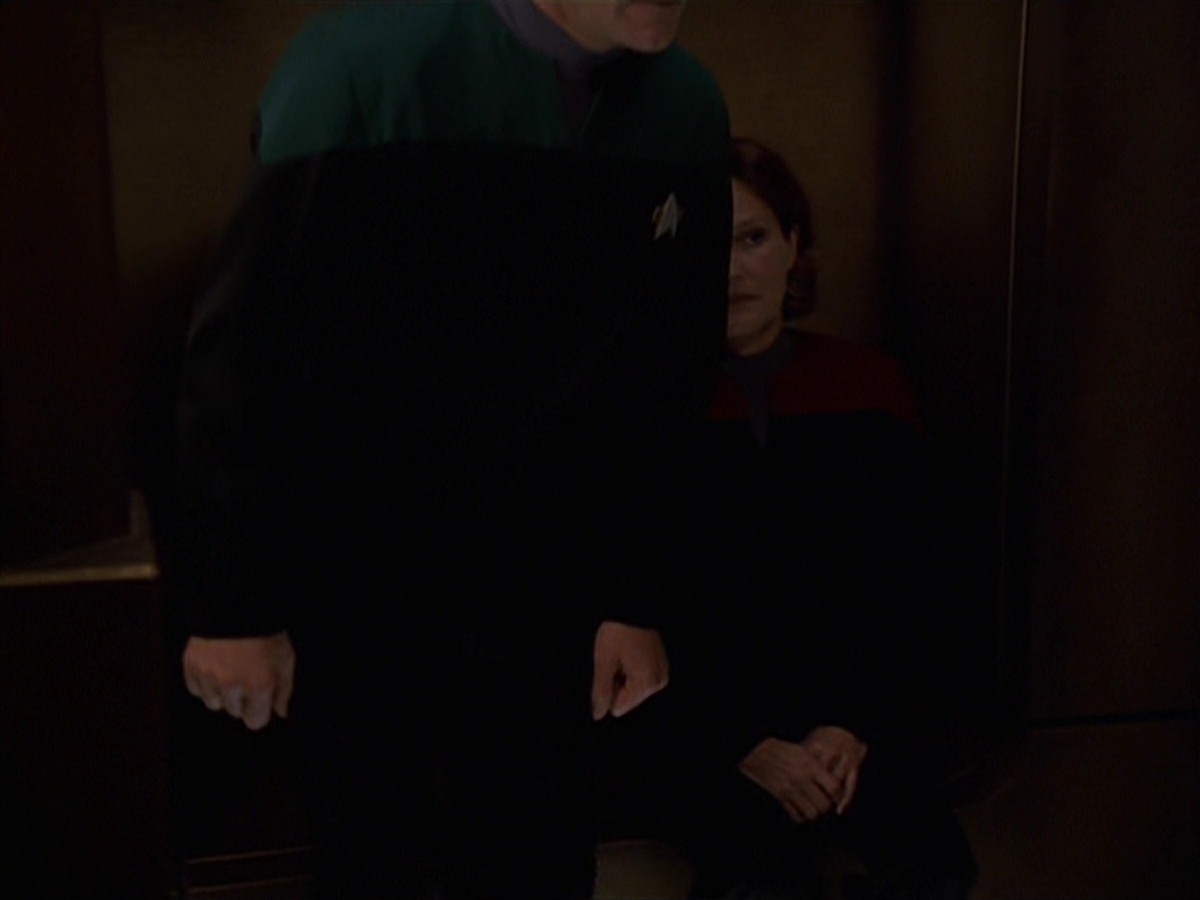extant_StarTrek_VOY_7x24-RenaissanceMan_3008.jpg