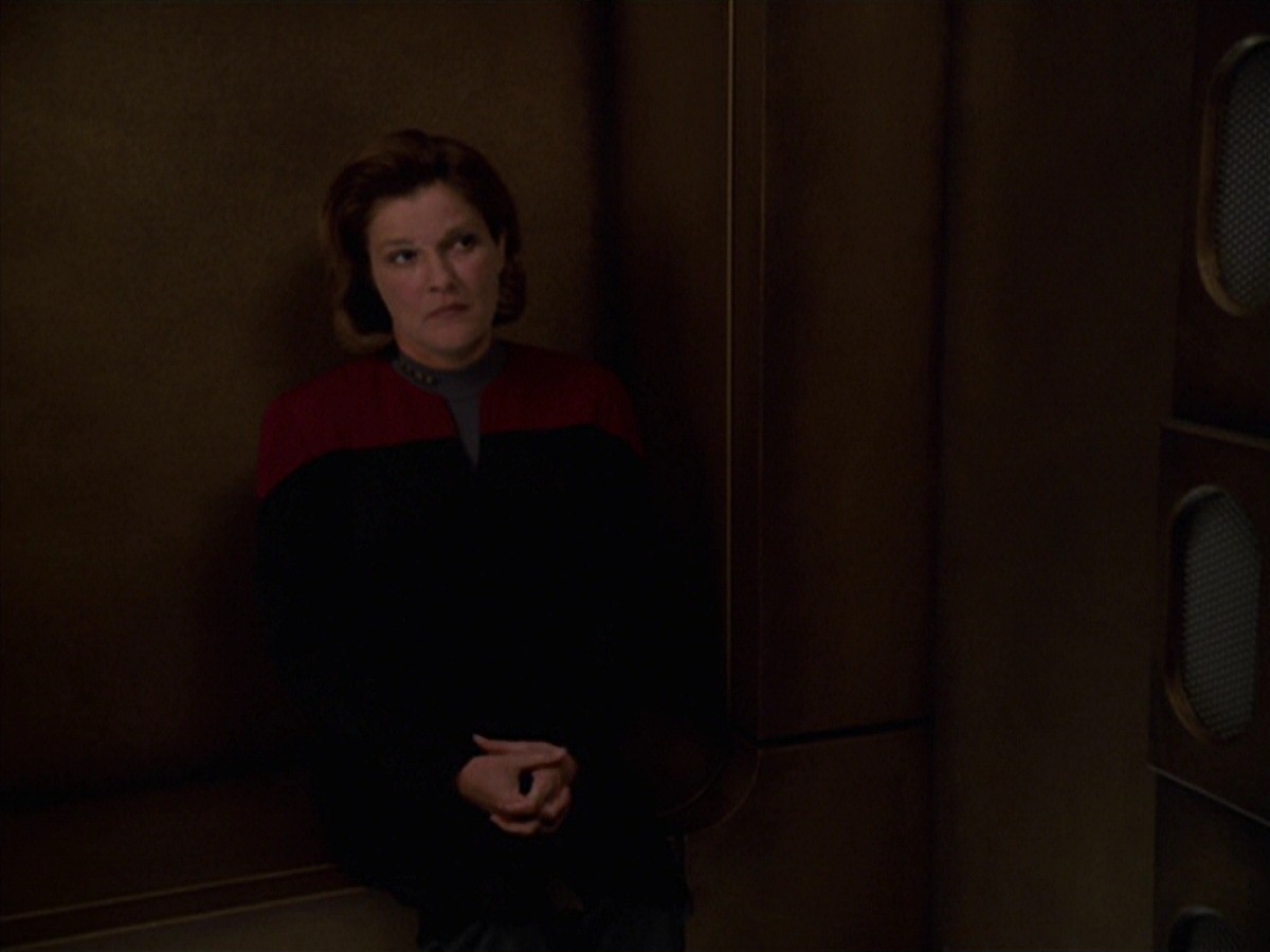 extant_StarTrek_VOY_7x24-RenaissanceMan_3012.jpg