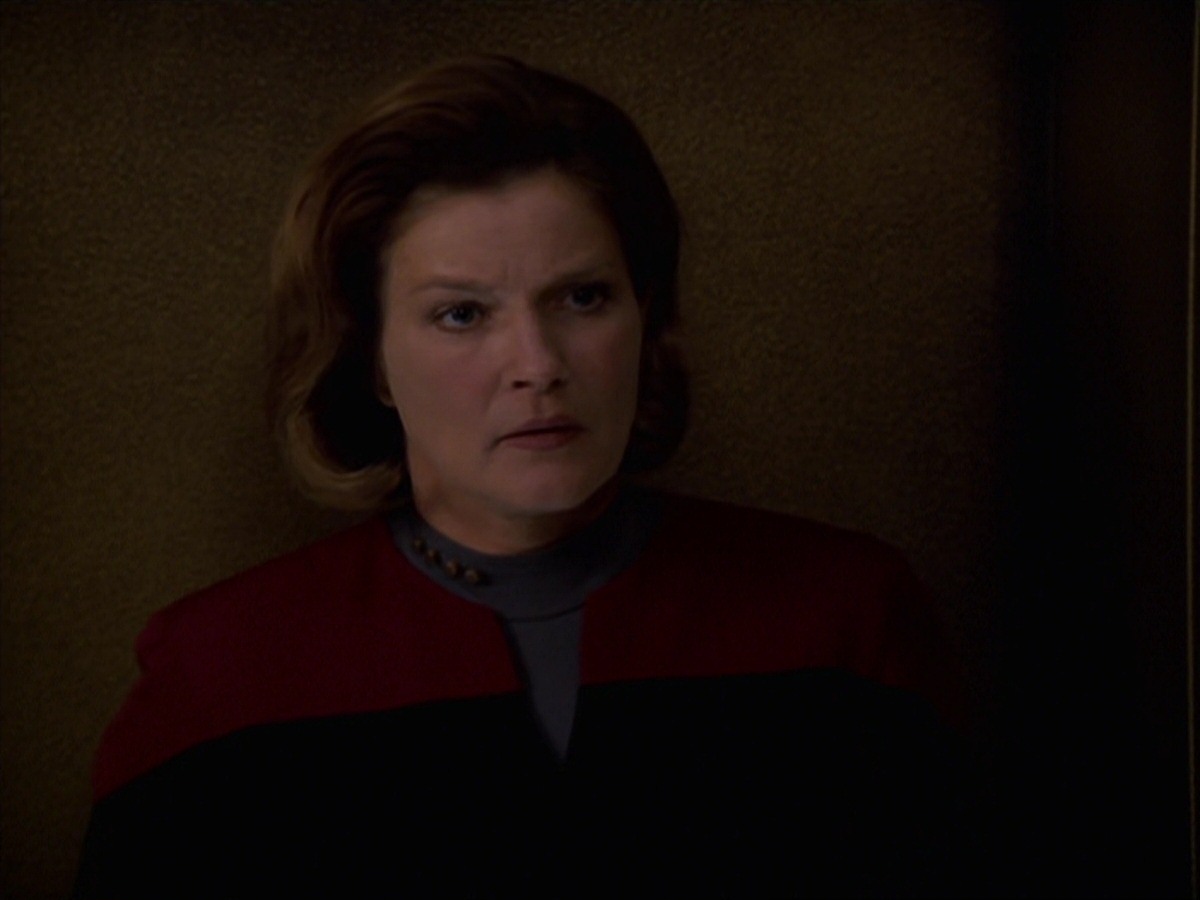 extant_StarTrek_VOY_7x24-RenaissanceMan_3048.jpg