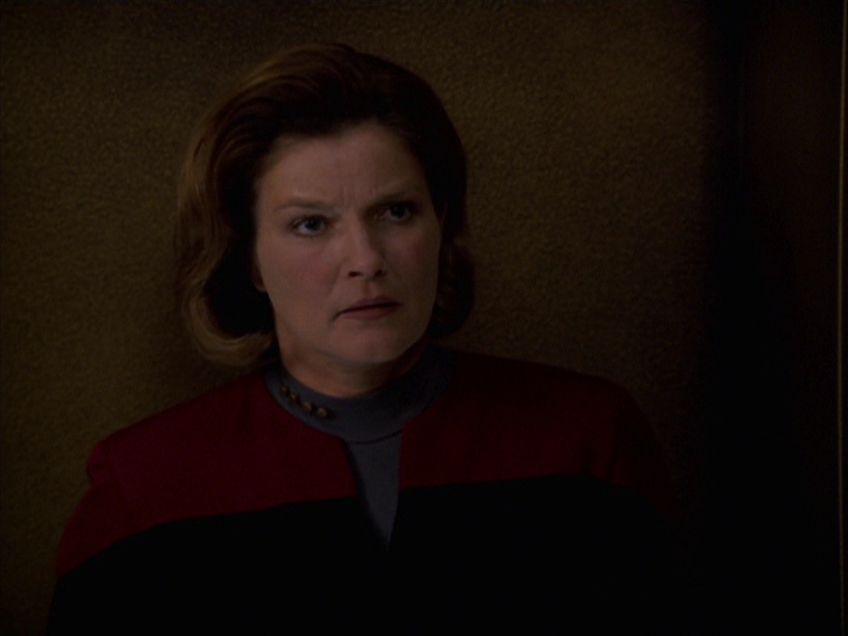 extant_StarTrek_VOY_7x24-RenaissanceMan_3049.jpg