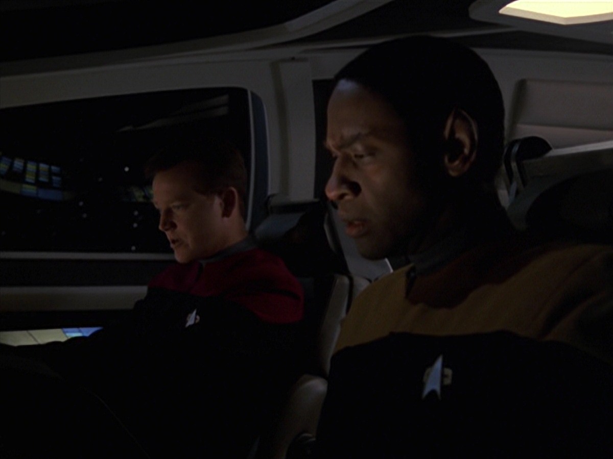extant_StarTrek_VOY_7x24-RenaissanceMan_3099.jpg