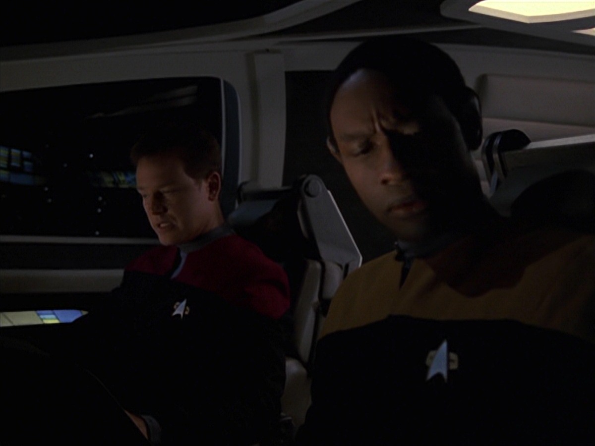 extant_StarTrek_VOY_7x24-RenaissanceMan_3106.jpg