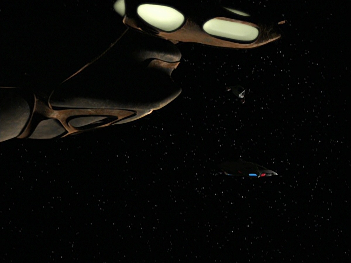 extant_StarTrek_VOY_7x24-RenaissanceMan_3129.jpg